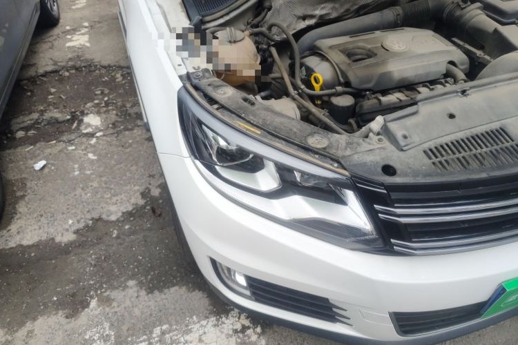 Used Volkswagen Tiguan 2015 1.8TSI Automatic Two-Wheel Drive Luxury Model Right Front Headlight