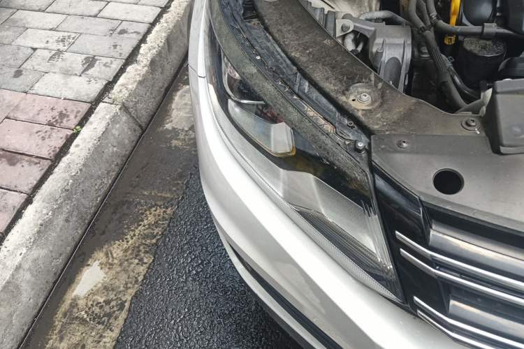 Used Volkswagen Tiguan 2015 1.8TSI Automatic Two-Wheel Drive Trend Edition Right Front Headlight
