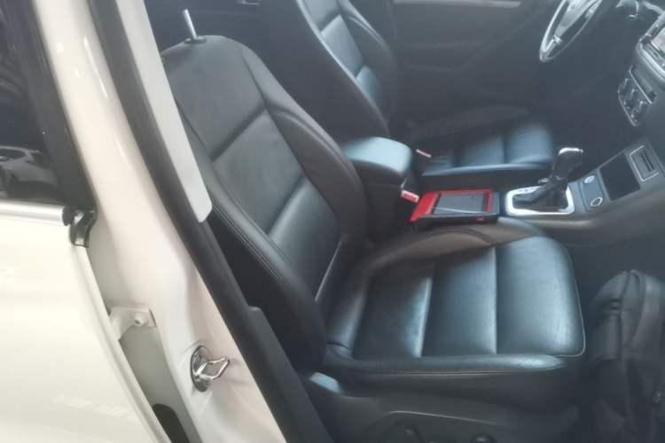 Used Volkswagen Tiguan 2015 1.8TSI Automatic Two-Wheel Drive Luxury Model Right Front Seat