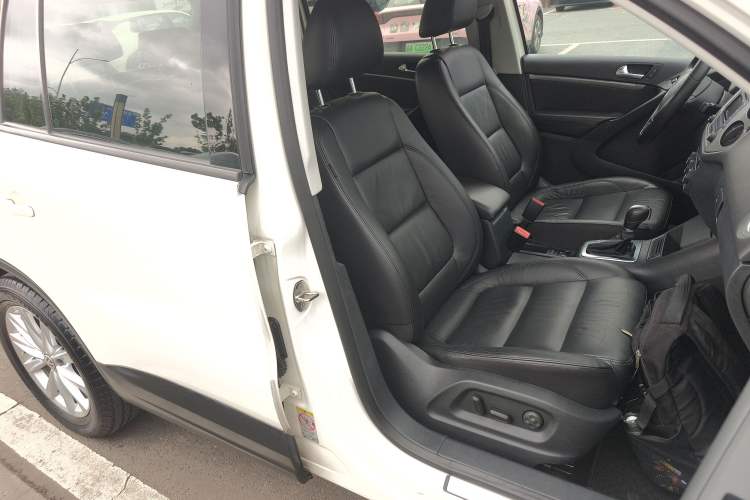 Used Volkswagen Tiguan 2015 1.8TSI Automatic Two-Wheel Drive Comfort Edition Right Front Seat