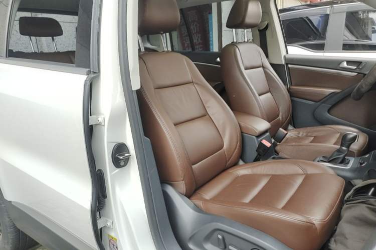 Used Volkswagen Tiguan 2015 1.8TSI Automatic Two-Wheel Drive Luxury Model Right Front Seat