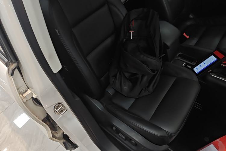 Used Volkswagen Tiguan 2015 1.8TSI Automatic All-Wheel Drive Comfort Edition Right Front Seat