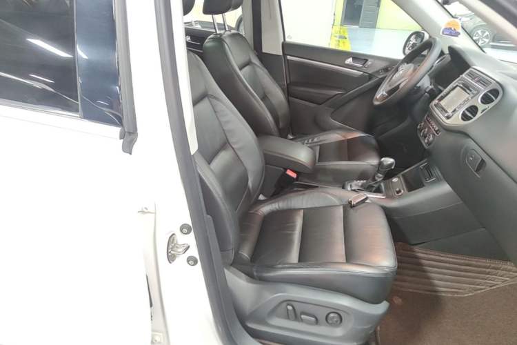 Used Volkswagen Tiguan 2015 1.8TSI Automatic Two-Wheel Drive Luxury Model Right Front Seat