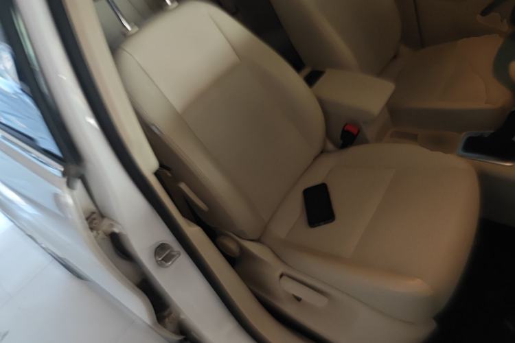 Used Volkswagen Tiguan 2015 1.8TSI Automatic Two-Wheel Drive Trend Edition Right Front Seat