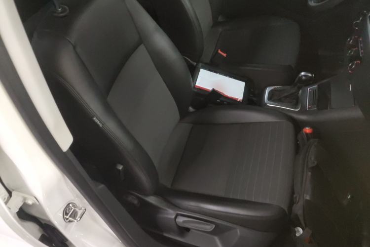 Used Volkswagen Tiguan 2015 1.8TSI Automatic Two-Wheel Drive Trend Edition Right Front Seat