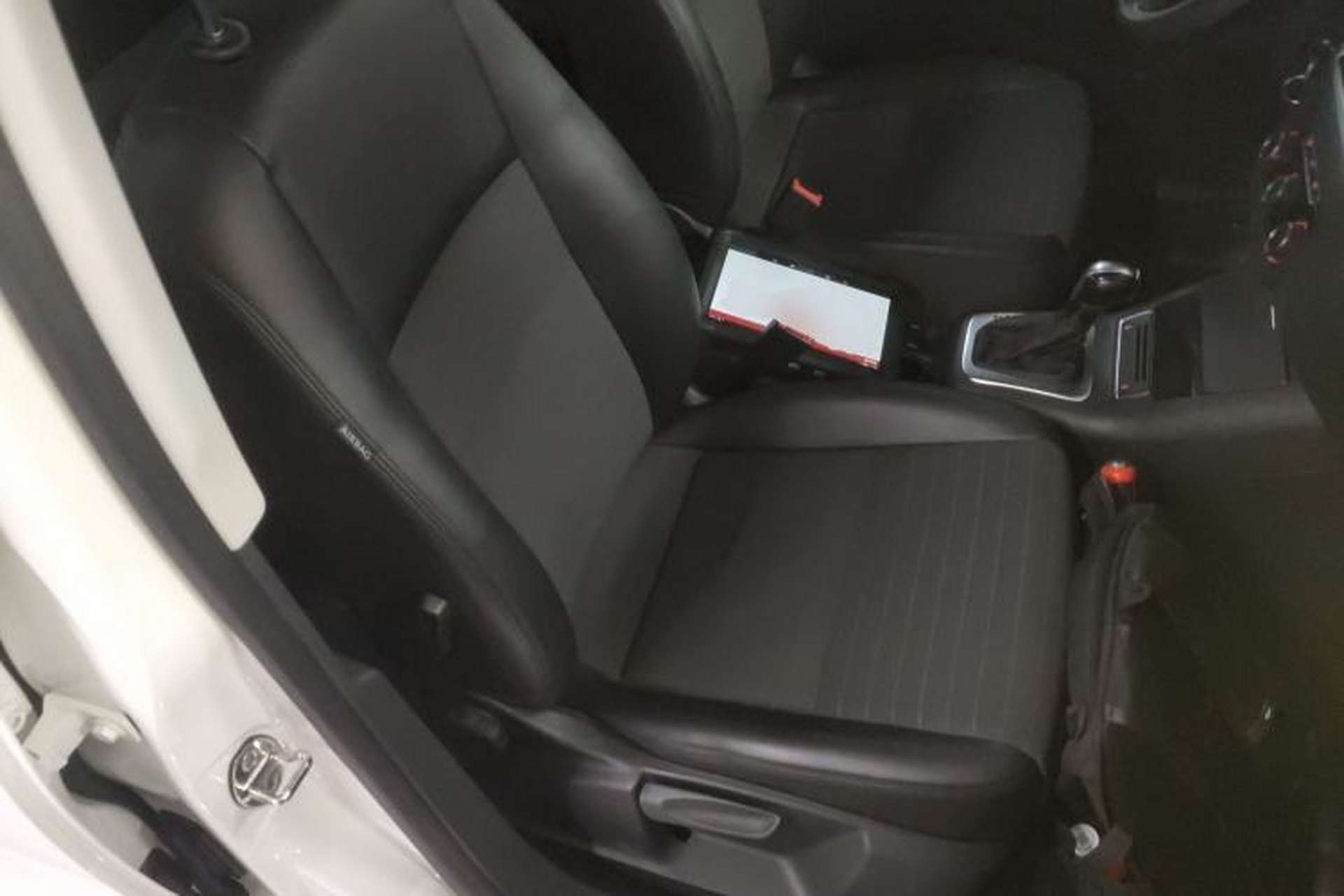 Used Volkswagen Tiguan 2015 1.8TSI Automatic Two-Wheel Drive Trend Edition Right Front Seat