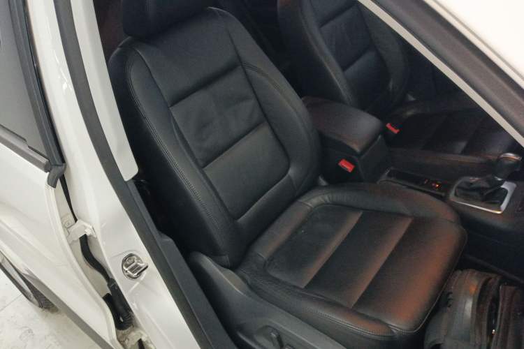 Used Volkswagen Tiguan 2015 1.8TSI Automatic Two-Wheel Drive Comfort Edition Right Front Seat