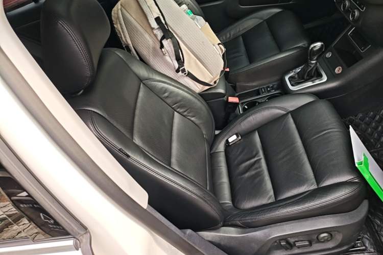 Used Volkswagen Tiguan 2015 1.8TSI Automatic Two-Wheel Drive Luxury Model Right Front Seat