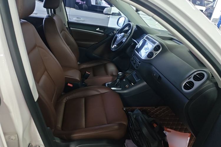 Used Volkswagen Tiguan 2015 1.8TSI Automatic Two-Wheel Drive Luxury Model Right Front Seat