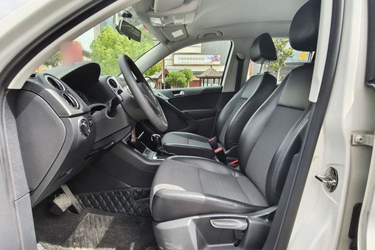 Used Volkswagen Tiguan 2015 1.8TSI Automatic Two-Wheel Drive Trend Edition Right Front Seat