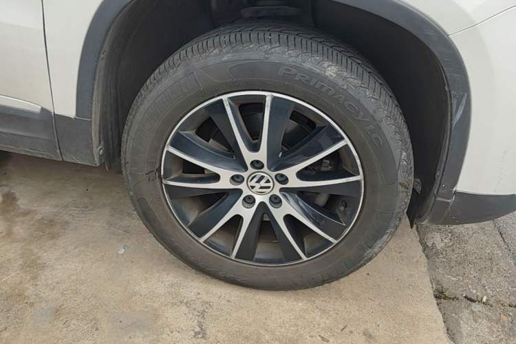 Used Volkswagen Tiguan 2015 1.8TSI Automatic Two-Wheel Drive Luxury Model Right Front Wheel Hub