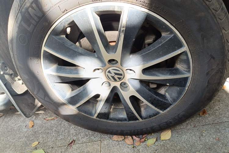 Used Volkswagen Tiguan 2015 1.8TSI Automatic Two-Wheel Drive Luxury Model Right Front Wheel Hub