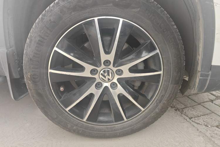 Used Volkswagen Tiguan 2015 1.8TSI Automatic Two-Wheel Drive Luxury Model Right Front Wheel Hub