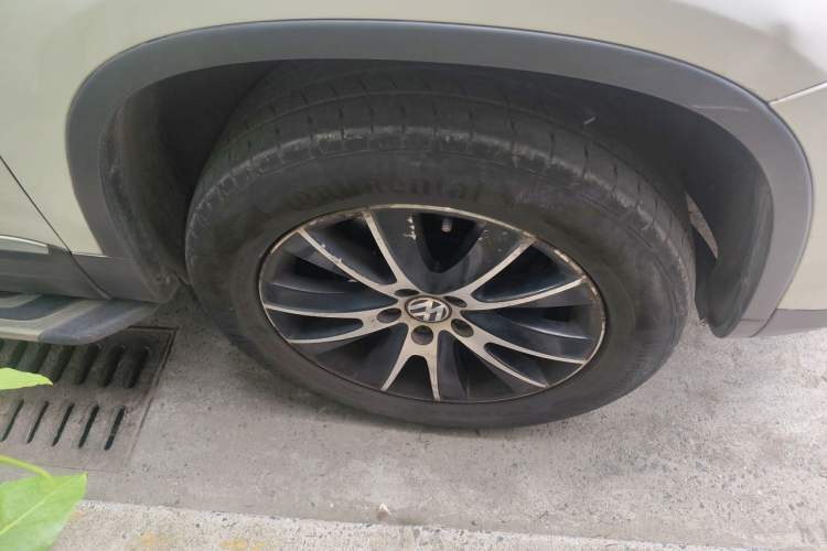 Used Volkswagen Tiguan 2015 1.8TSI Automatic Two-Wheel Drive Luxury Model Right Front Wheel Hub