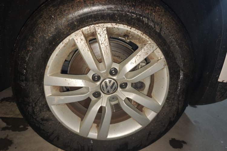 Used Volkswagen Tiguan 2015 1.8TSI Automatic Two-Wheel Drive Trend Edition Right Front Wheel Hub