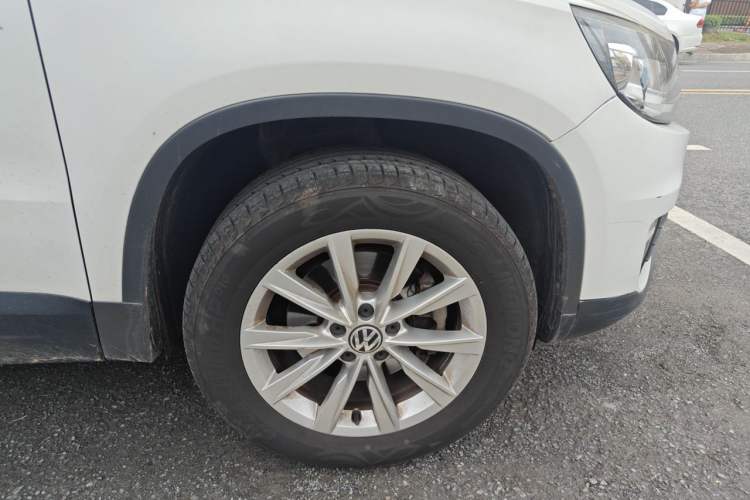 Used Volkswagen Tiguan 2015 1.8TSI Automatic Two-Wheel Drive Comfort Edition Right Front Wheel Hub