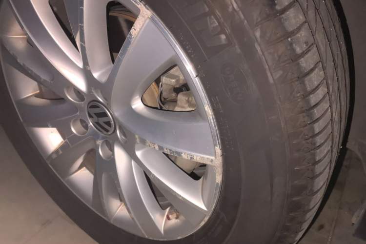 Used Volkswagen Tiguan 2015 1.8TSI Automatic Two-Wheel Drive Luxury Model Right Front Wheel Hub