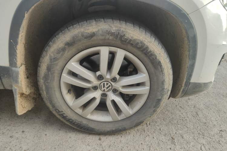 Used Volkswagen Tiguan 2015 1.8TSI Automatic Two-Wheel Drive Trend Edition Right Front Wheel Hub