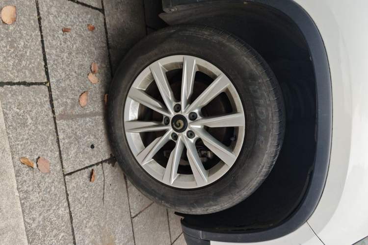 Used Volkswagen Tiguan 2015 1.8TSI Automatic Two-Wheel Drive Comfort Edition Right Front Wheel Hub