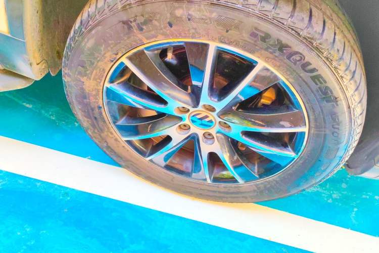 Used Volkswagen Tiguan 2015 1.8TSI Automatic Two-Wheel Drive Luxury Model Right Front Wheel Hub