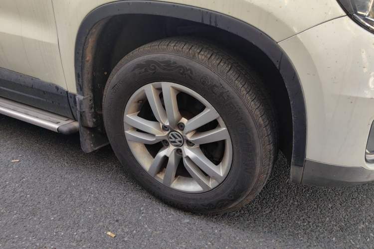 Used Volkswagen Tiguan 2015 1.8TSI Automatic Two-Wheel Drive Trend Edition Right Front Wheel Hub