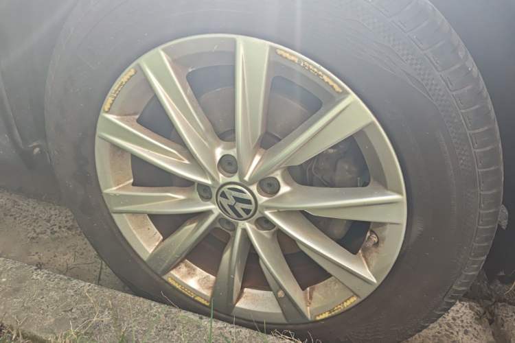 Used Volkswagen Tiguan 2015 1.8TSI Automatic Two-Wheel Drive Comfort Edition Right Front Wheel Hub