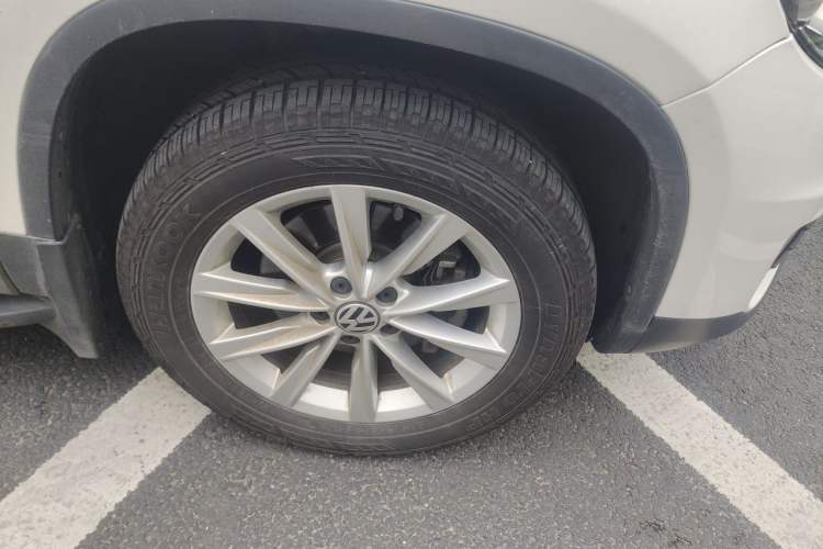 Used Volkswagen Tiguan 2015 1.8TSI Automatic Two-Wheel Drive Comfort Edition Right Front Wheel Hub