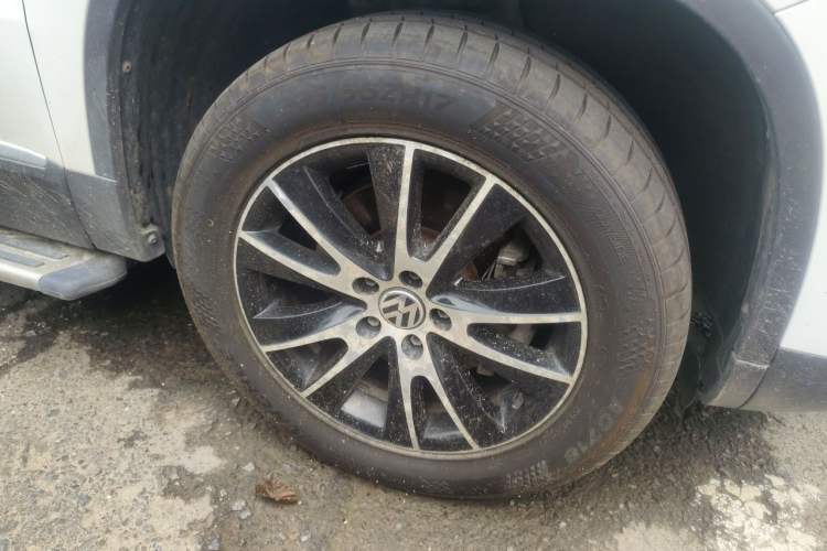 Used Volkswagen Tiguan 2015 1.8TSI Automatic Two-Wheel Drive Luxury Model Right Front Wheel Hub