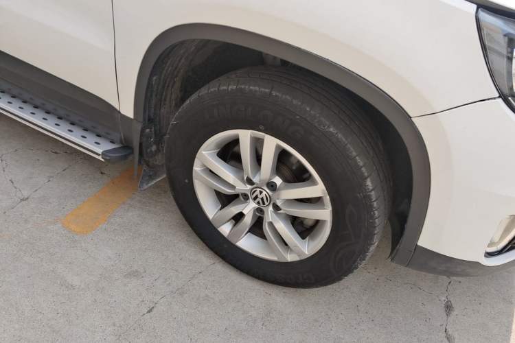 Used Volkswagen Tiguan 2015 1.8TSI Automatic Two-Wheel Drive Trend Edition Right Front Wheel Hub