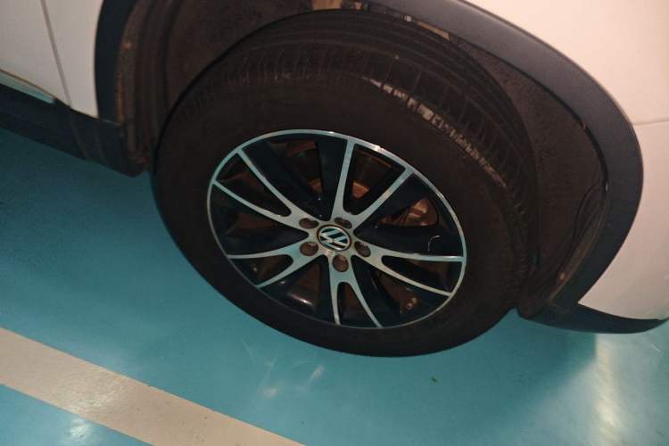 Used Volkswagen Tiguan 2015 1.8TSI Automatic Two-Wheel Drive Luxury Model Right Front Wheel Hub