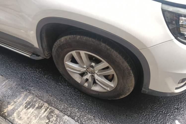 Used Volkswagen Tiguan 2015 1.8TSI Automatic Two-Wheel Drive Trend Edition Right Front Wheel Hub
