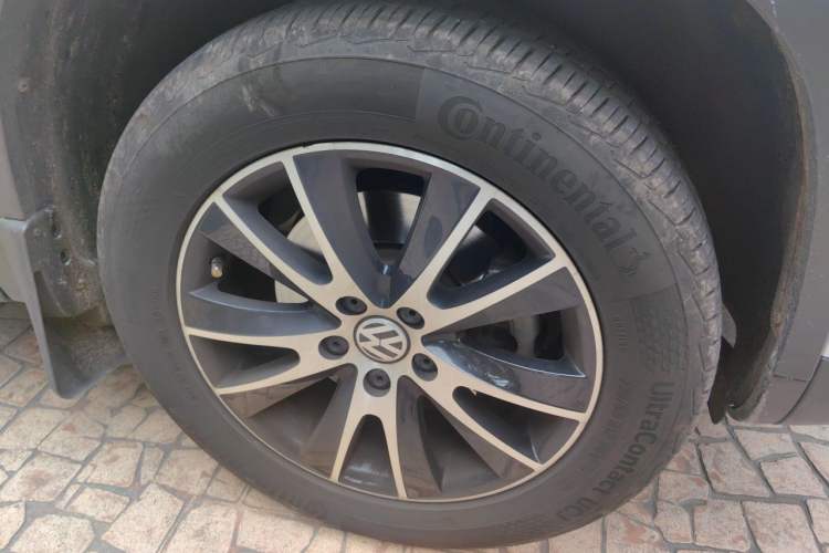 Used Volkswagen Tiguan 2015 1.8TSI Automatic Two-Wheel Drive Trend Edition Right Front Wheel Hub