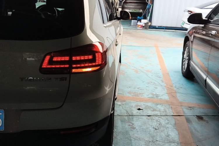 Used Volkswagen Tiguan 2015 1.8TSI Automatic Two-Wheel Drive Luxury Model Right Rear Taillight