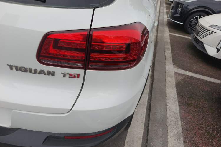 Used Volkswagen Tiguan 2015 1.8TSI Automatic Two-Wheel Drive Comfort Edition Right Rear Taillight