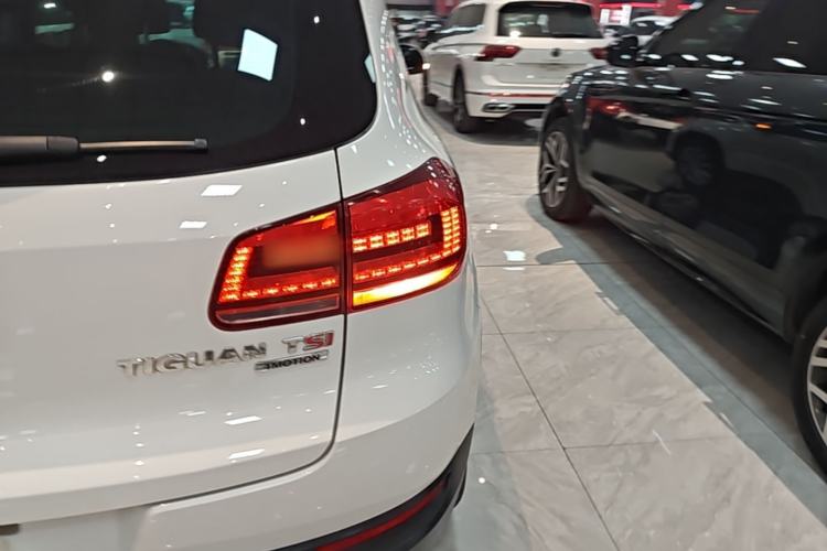 Used Volkswagen Tiguan 2015 1.8TSI Automatic All-Wheel Drive Comfort Edition Right Rear Taillight