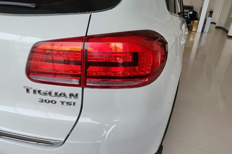 Used Volkswagen Tiguan 2015 1.8TSI Automatic Two-Wheel Drive Luxury Model Right Rear Taillight