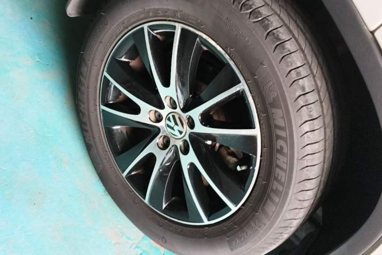 Used Volkswagen Tiguan 2015 1.8TSI Automatic Two-Wheel Drive Luxury Model Right Rear Wheel Hub