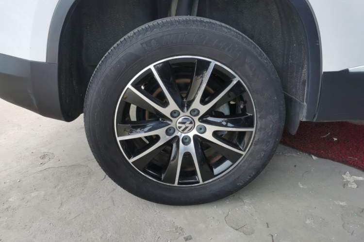 Used Volkswagen Tiguan 2015 1.8TSI Automatic Two-Wheel Drive Luxury Model Right Rear Wheel Hub