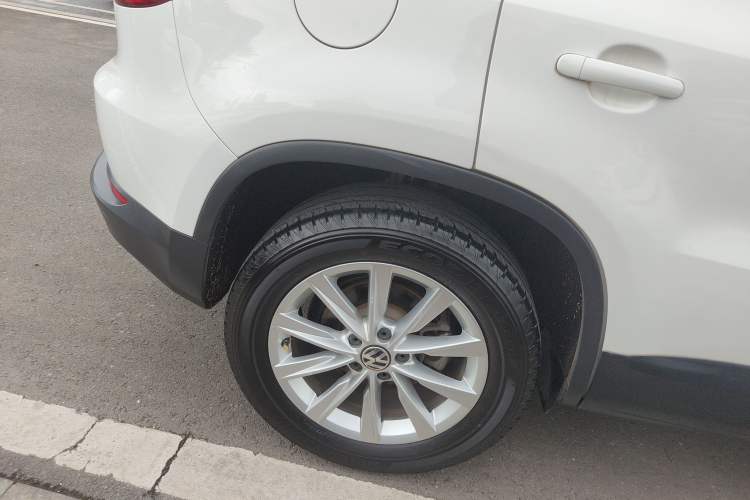 Used Volkswagen Tiguan 2015 1.8TSI Automatic Two-Wheel Drive Comfort Edition Right Rear Wheel Hub