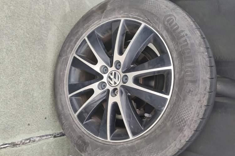 Used Volkswagen Tiguan 2015 1.8TSI Automatic Two-Wheel Drive Luxury Model Right Rear Wheel Hub