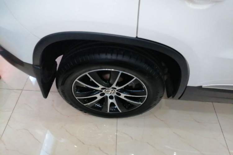 Used Volkswagen Tiguan 2015 1.8TSI Automatic Two-Wheel Drive Luxury Model Right Rear Wheel Hub