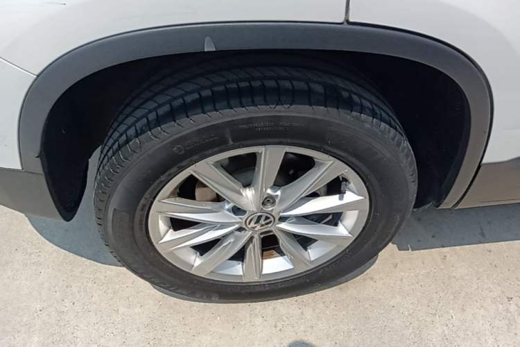 Used Volkswagen Tiguan 2015 1.8TSI Automatic Two-Wheel Drive Comfort Edition Right Rear Wheel Hub