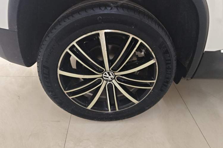 Used Volkswagen Tiguan 2015 1.8TSI Automatic Two-Wheel Drive Luxury Model Right Rear Wheel Hub