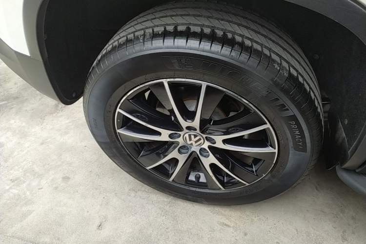 Used Volkswagen Tiguan 2015 1.8TSI Automatic Two-Wheel Drive Luxury Model Right Rear Wheel Hub