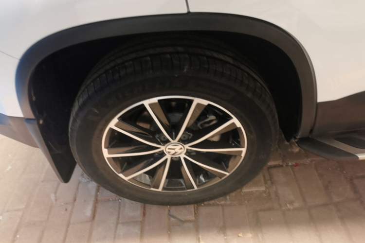 Used Volkswagen Tiguan 2015 1.8TSI Automatic Two-Wheel Drive Comfort Edition Right Rear Wheel Hub