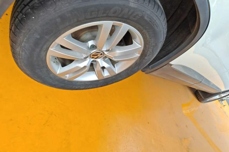 Used Volkswagen Tiguan 2015 1.8TSI Automatic Two-Wheel Drive Trend Edition Right Rear Wheel Hub