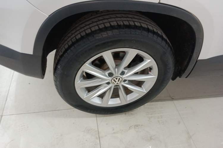 Used Volkswagen Tiguan 2015 1.8TSI Automatic Two-Wheel Drive Comfort Edition Right Rear Wheel Hub