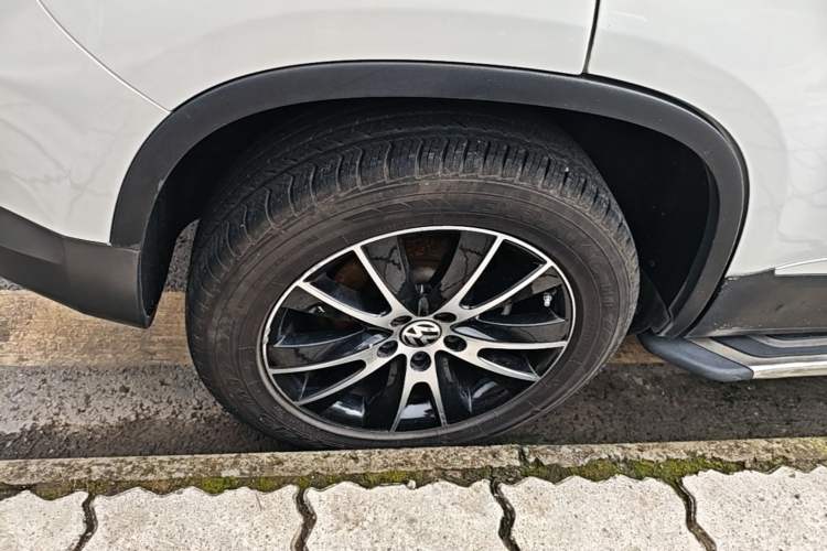 Used Volkswagen Tiguan 2015 1.8TSI Automatic Two-Wheel Drive Luxury Model Right Rear Wheel Hub