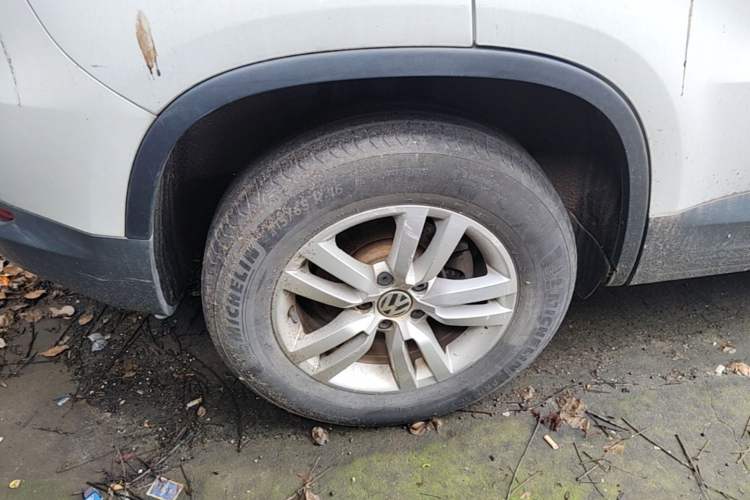 Used Volkswagen Tiguan 2015 1.8TSI Automatic Two-Wheel Drive Trend Edition Right Rear Wheel Hub