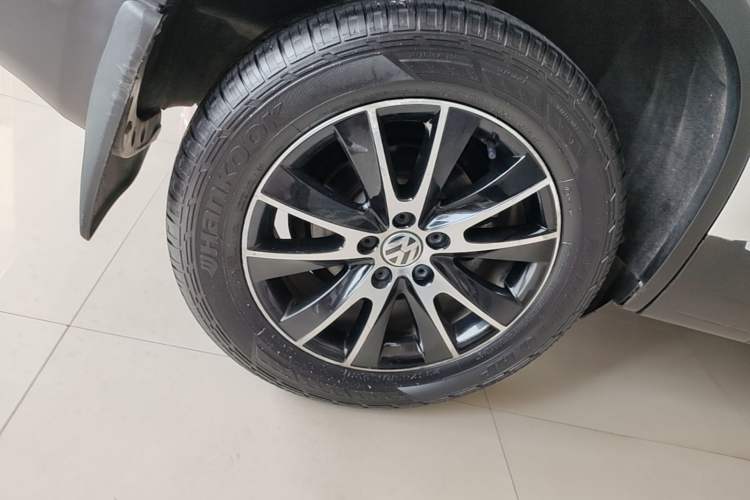 Used Volkswagen Tiguan 2015 1.8TSI Automatic Two-Wheel Drive Luxury Model Right Rear Wheel Hub